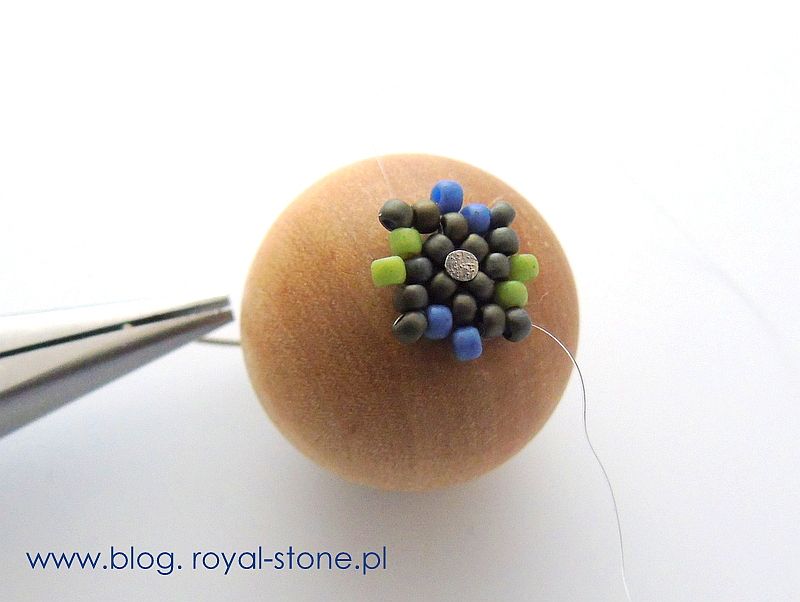 Modernity - wisior z beaded balls - tutorial royal-stone.pl